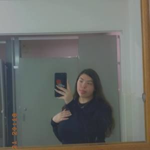 Meet your Posher, Cassandra